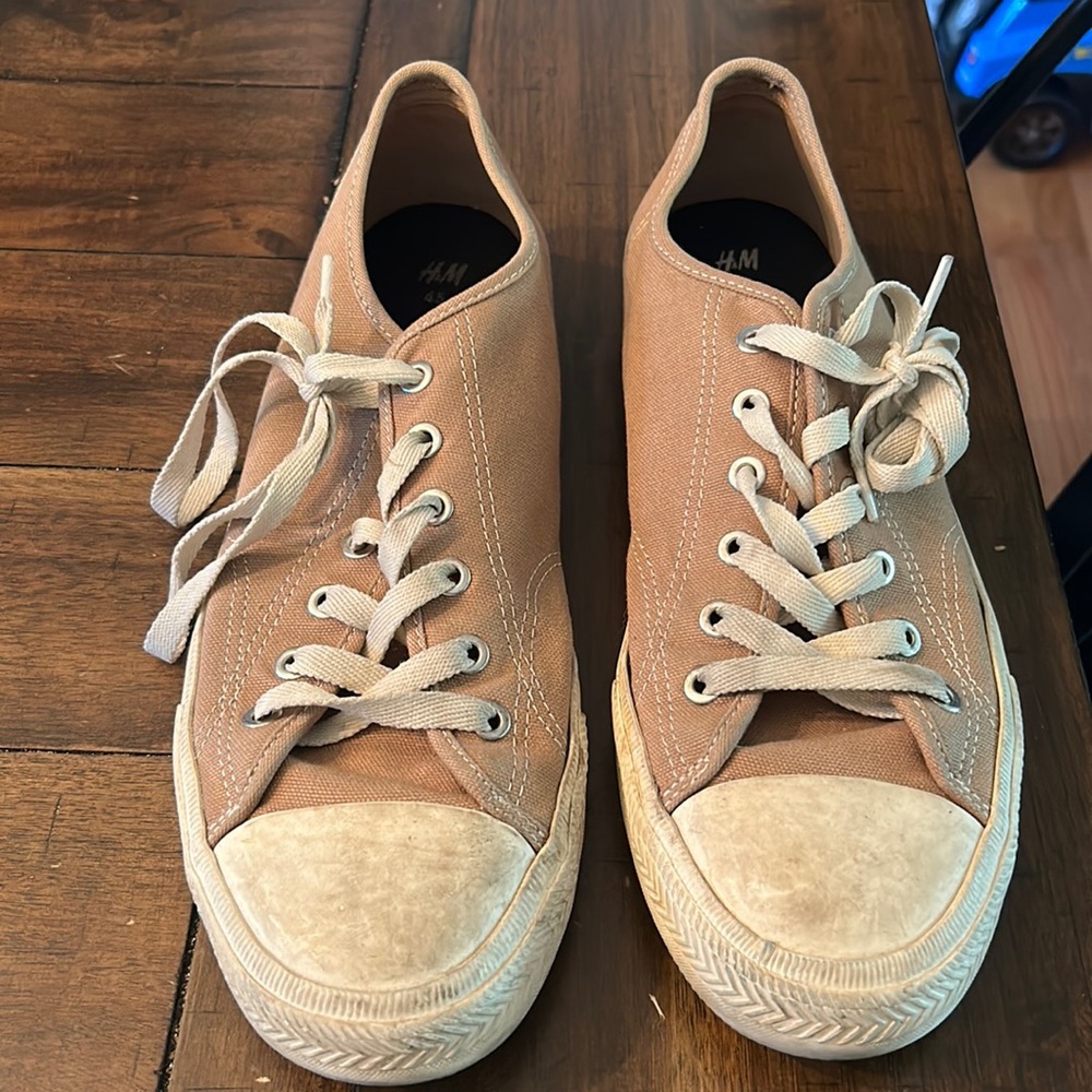 H&M converse Allstar style sneaker